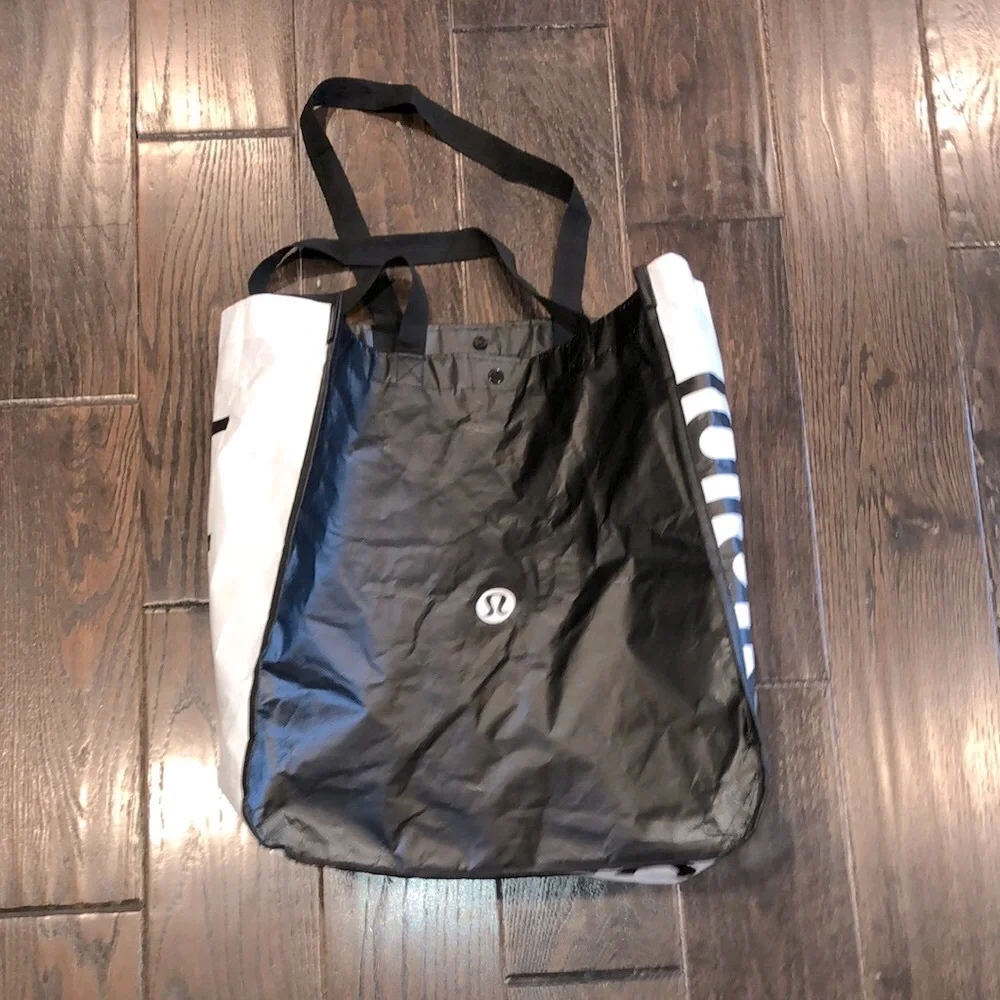 Lululemon black and white reusable tote bag
